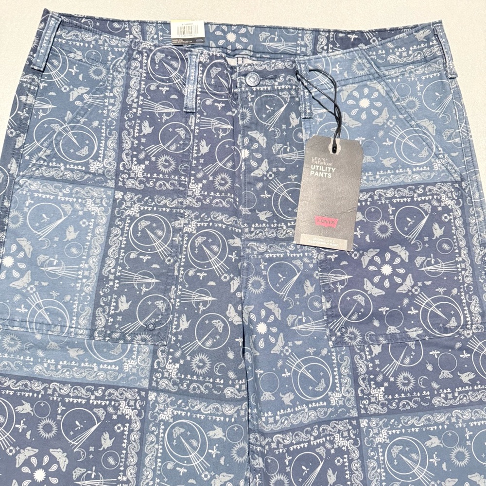 Levi's Premium Utility Bandana Printed Chore Pants Stretch Straight 36X32 NWT - Picture 2 of 10